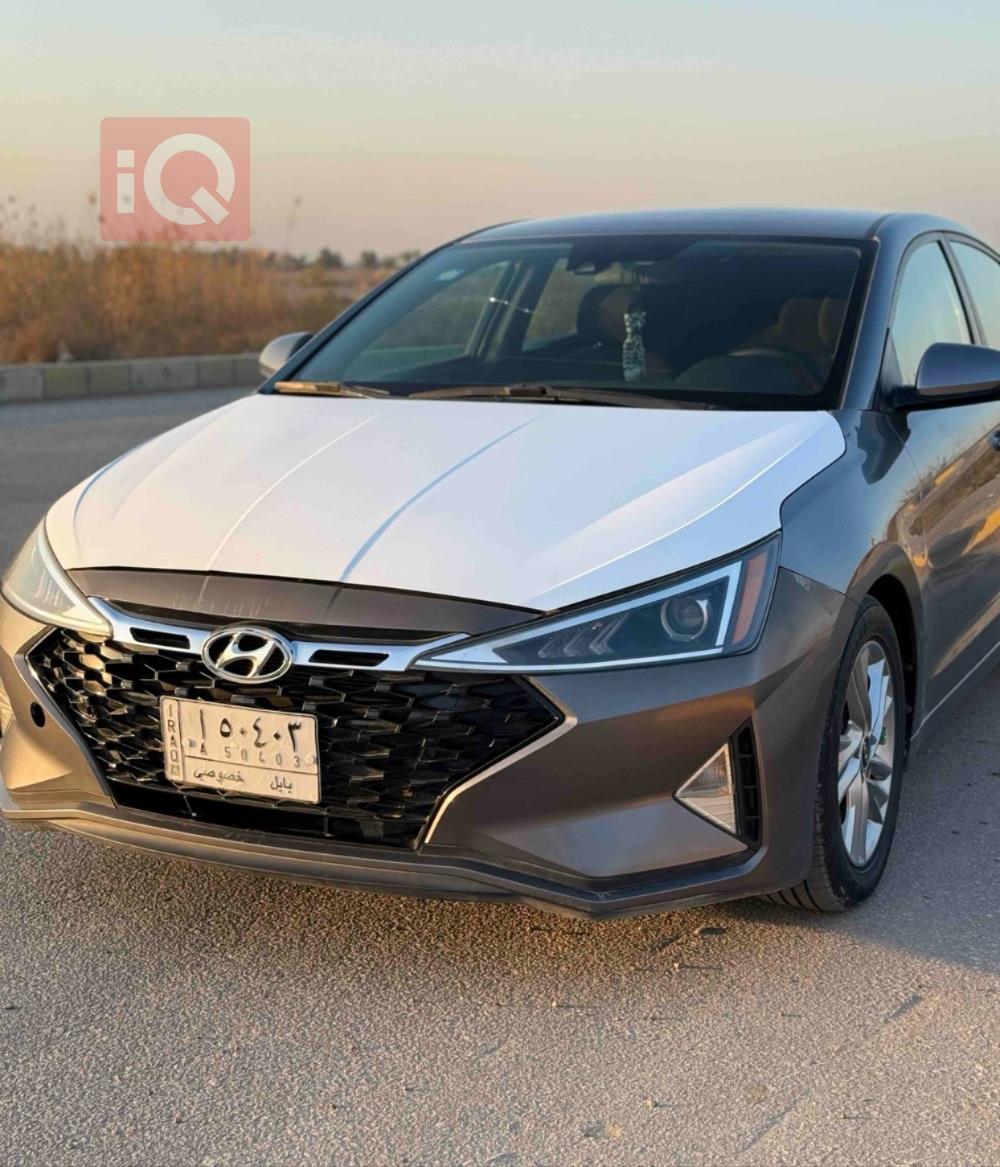 هیوندای ئەلەنترا